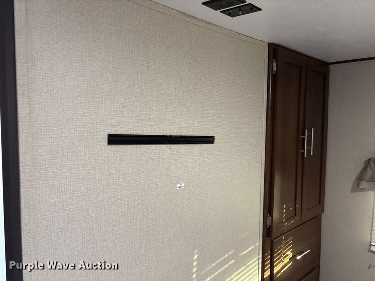 image for item EF6235 2019 Avenger Forest River camper