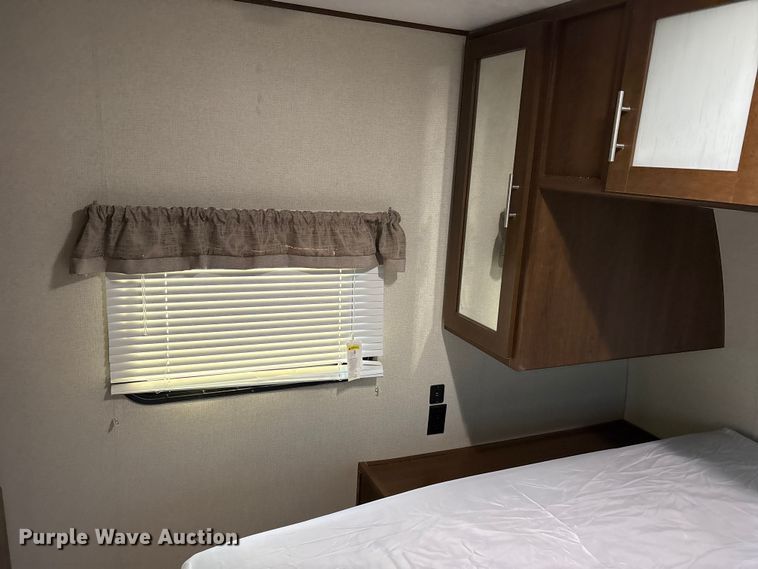 image for item EF6235 2019 Avenger Forest River camper