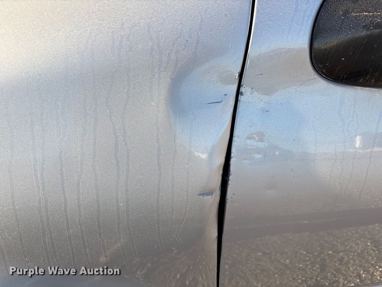 image for item EF6261 2005 Chevrolet Venture van