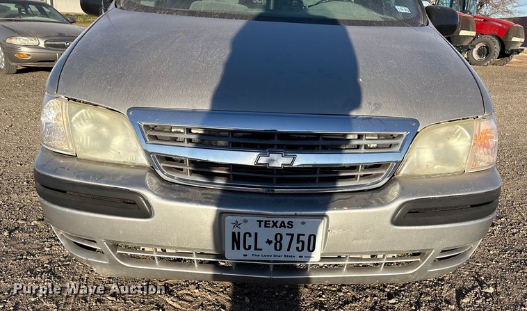 image for item EF6261 2005 Chevrolet Venture van