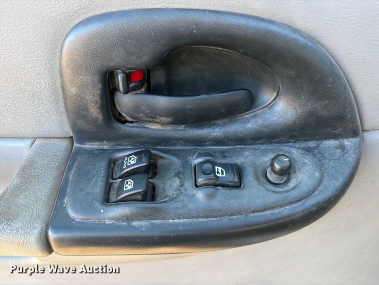 image for item EF6261 2005 Chevrolet Venture van