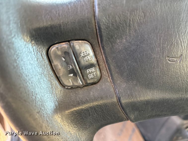 image for item EF6261 2005 Chevrolet Venture van