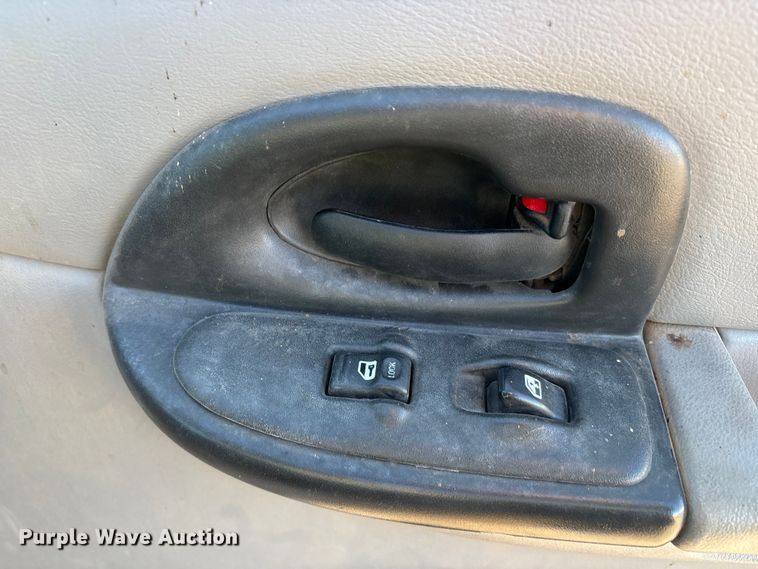 image for item EF6261 2005 Chevrolet Venture van