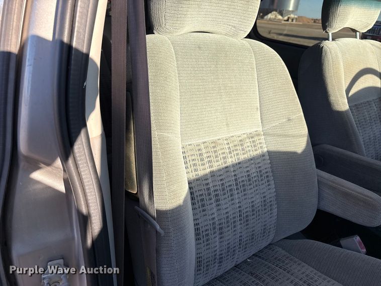 image for item EF6261 2005 Chevrolet Venture van