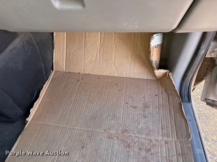 image for item EF6261 2005 Chevrolet Venture van