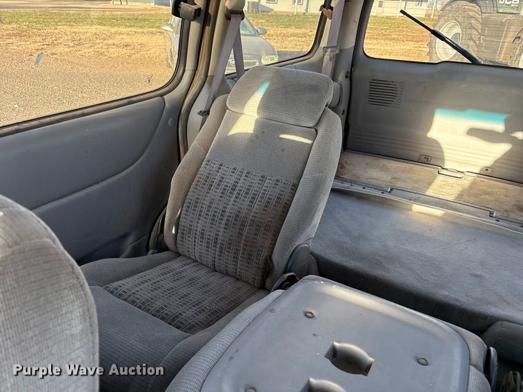 image for item EF6261 2005 Chevrolet Venture van