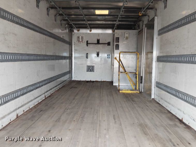 image for item EG1713 2012 Freightliner Business Class M2 box truck