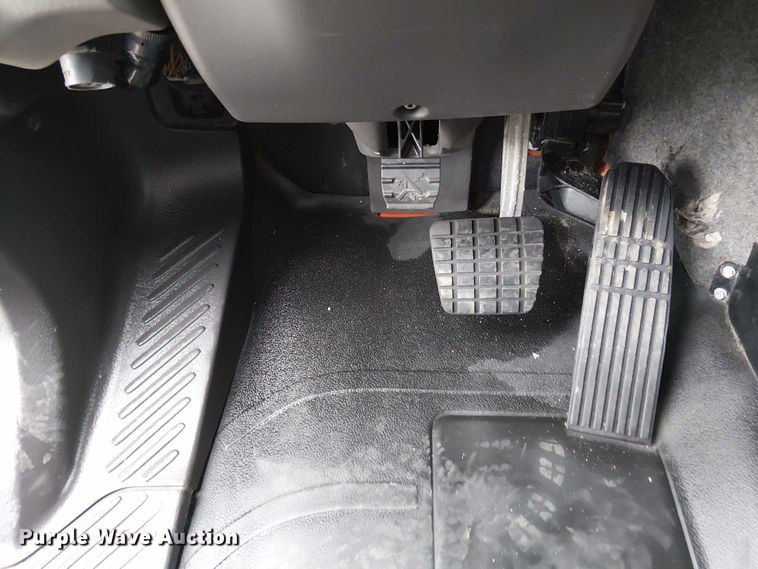 image for item EG1713 2012 Freightliner Business Class M2 box truck