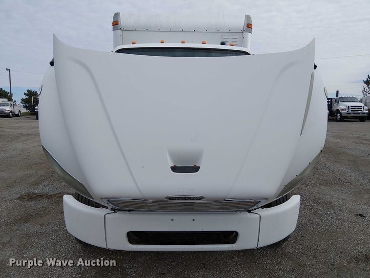 image for item EG1713 2012 Freightliner Business Class M2 box truck