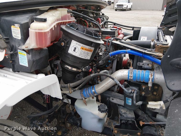 image for item EG1713 2012 Freightliner Business Class M2 box truck