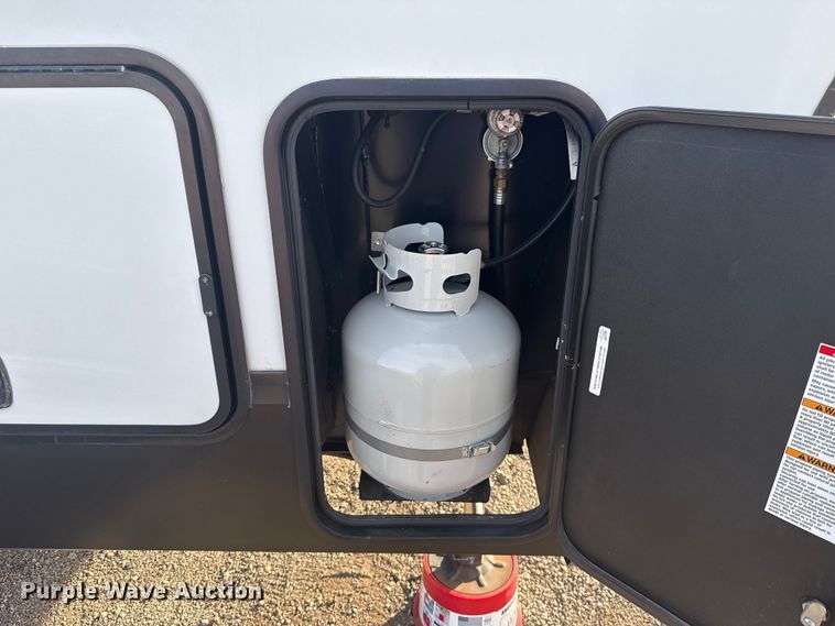 image for item EG1734 2021 Cherokee by Forest River Inc. Arctic Wolf camper