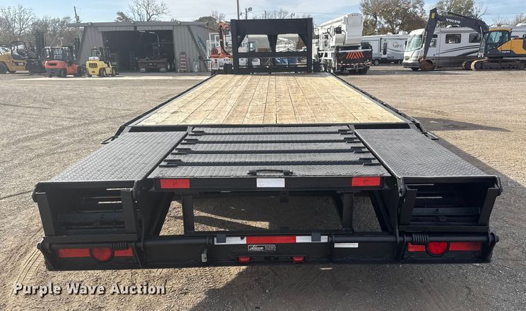 image for item EG1747 2016 Hillsboro Industries 725-2X-BT-A equipment trailer