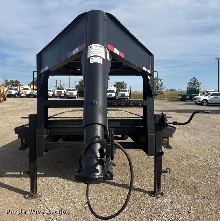 image for item EG1747 2016 Hillsboro Industries 725-2X-BT-A equipment trailer