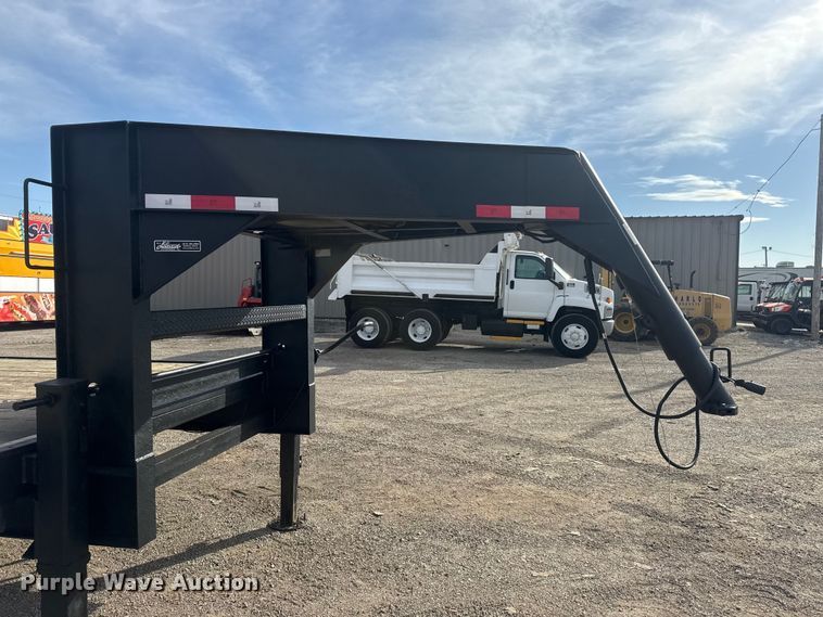 image for item EG1747 2016 Hillsboro Industries 725-2X-BT-A equipment trailer