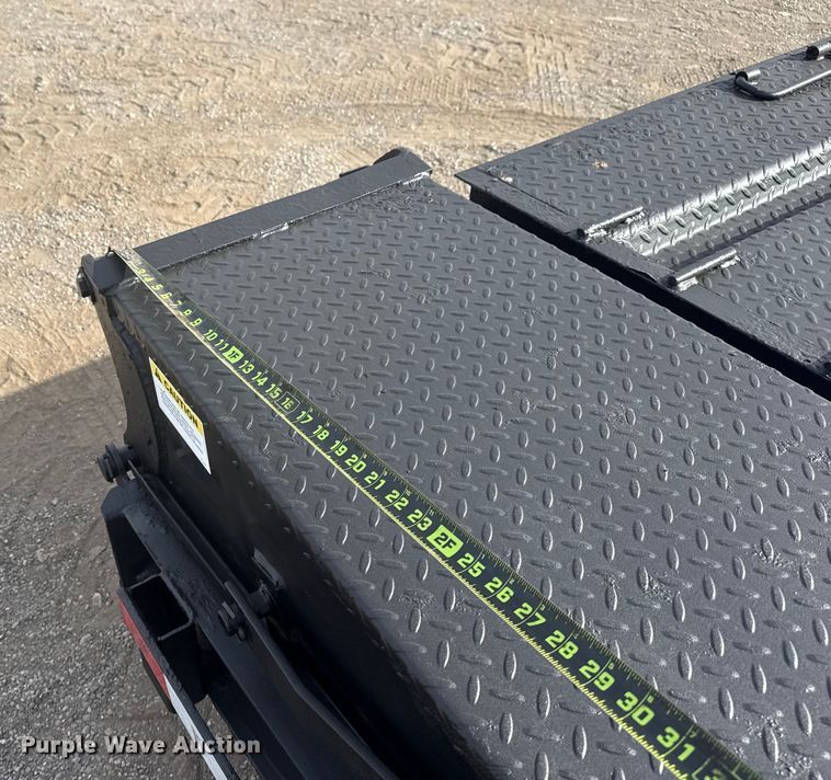 image for item EG1747 2016 Hillsboro Industries 725-2X-BT-A equipment trailer