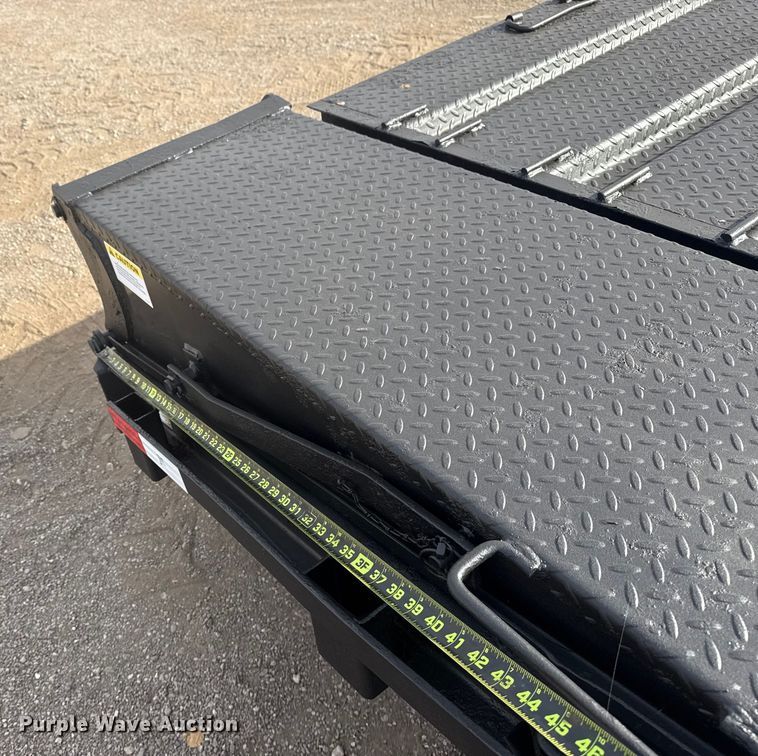 image for item EG1747 2016 Hillsboro Industries 725-2X-BT-A equipment trailer