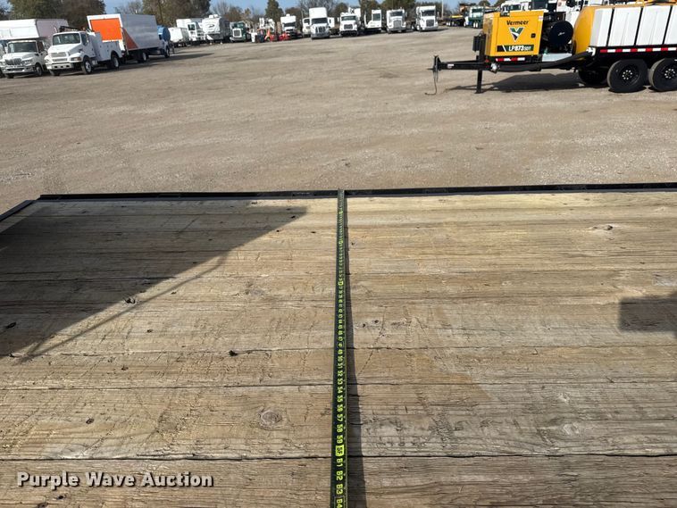 image for item EG1747 2016 Hillsboro Industries 725-2X-BT-A equipment trailer