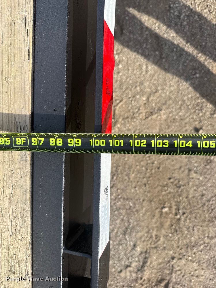 image for item EG1747 2016 Hillsboro Industries 725-2X-BT-A equipment trailer