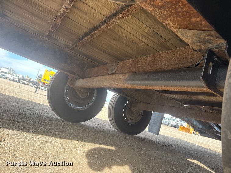 image for item EG1747 2016 Hillsboro Industries 725-2X-BT-A equipment trailer