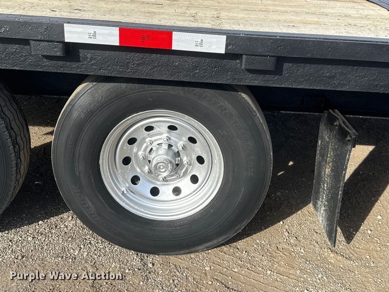 image for item EG1747 2016 Hillsboro Industries 725-2X-BT-A equipment trailer