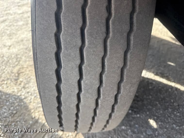 image for item EG1747 2016 Hillsboro Industries 725-2X-BT-A equipment trailer