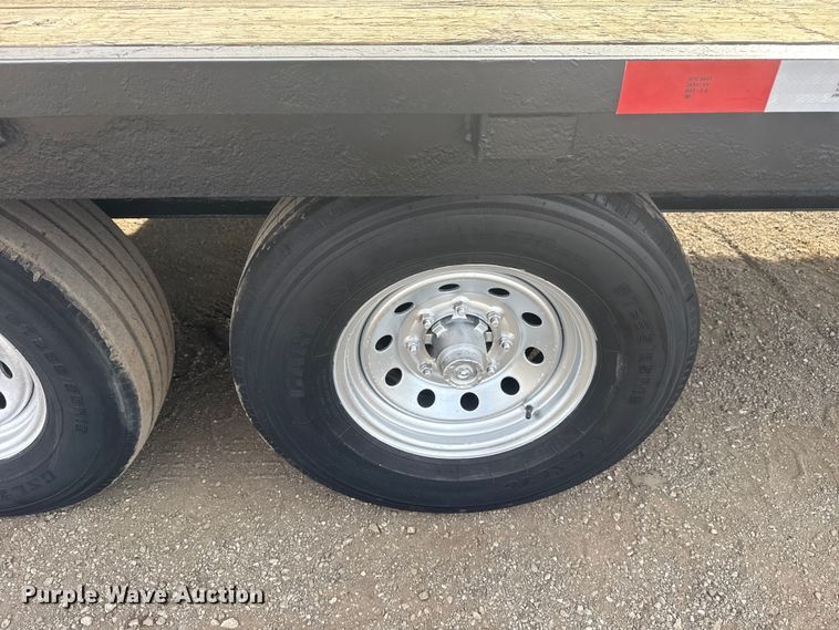 image for item EG1747 2016 Hillsboro Industries 725-2X-BT-A equipment trailer