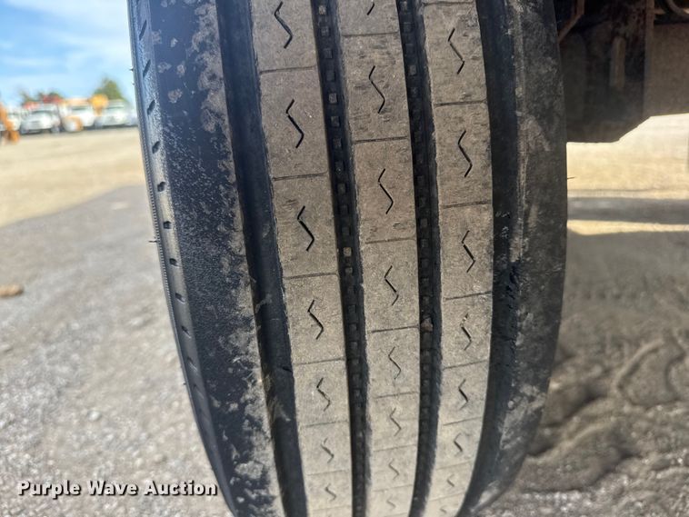 image for item EG1747 2016 Hillsboro Industries 725-2X-BT-A equipment trailer