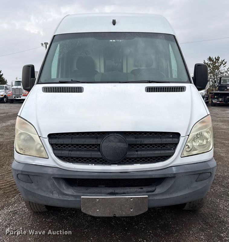 image for item EG1776 2011 Mercedes-Benz Sprinter 2500 van