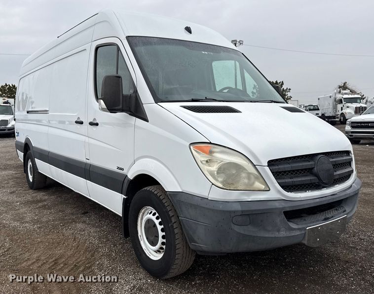 image for item EG1776 2011 Mercedes-Benz Sprinter 2500 van