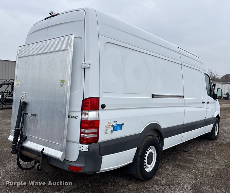 image for item EG1776 2011 Mercedes-Benz Sprinter 2500 van