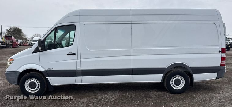 image for item EG1776 2011 Mercedes-Benz Sprinter 2500 van