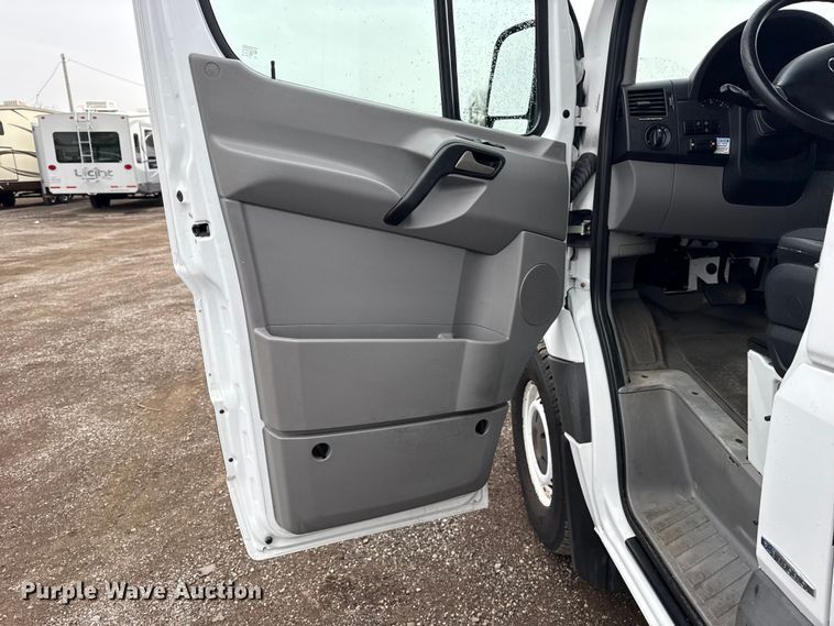image for item EG1776 2011 Mercedes-Benz Sprinter 2500 van
