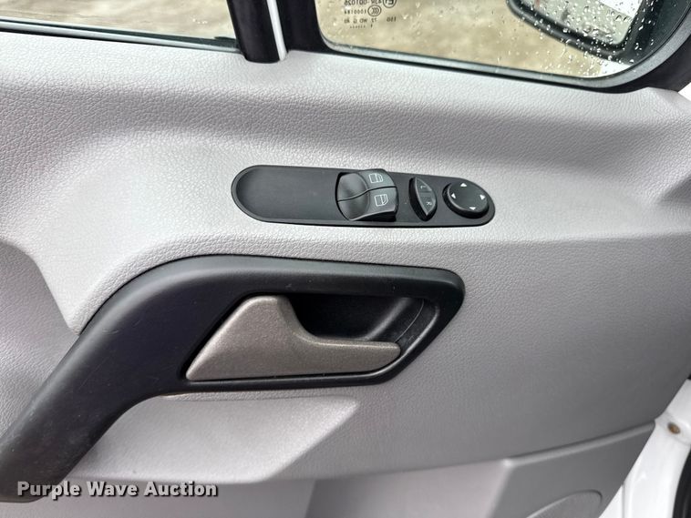 image for item EG1776 2011 Mercedes-Benz Sprinter 2500 van