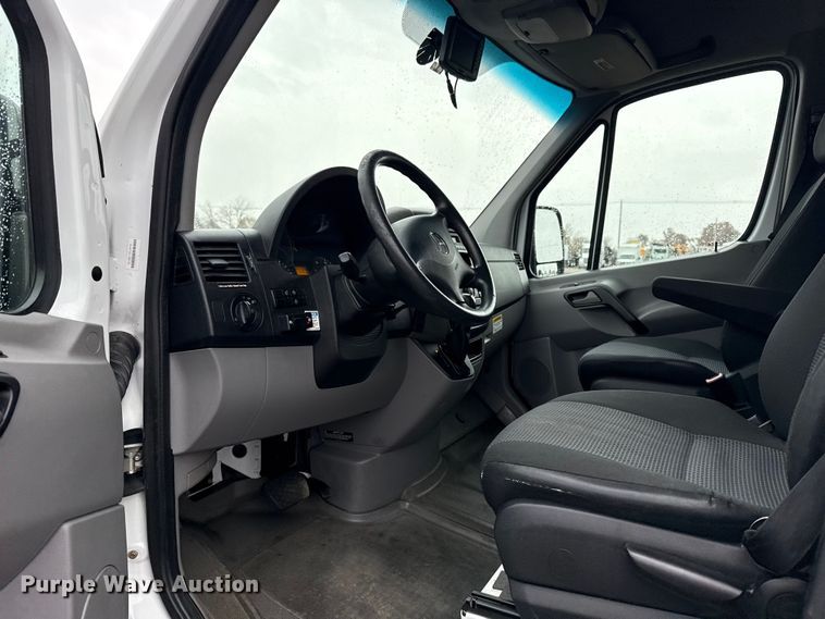 image for item EG1776 2011 Mercedes-Benz Sprinter 2500 van