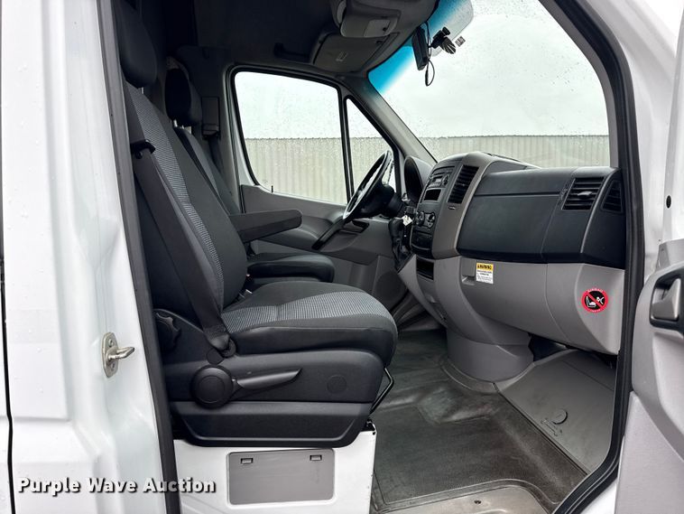 image for item EG1776 2011 Mercedes-Benz Sprinter 2500 van