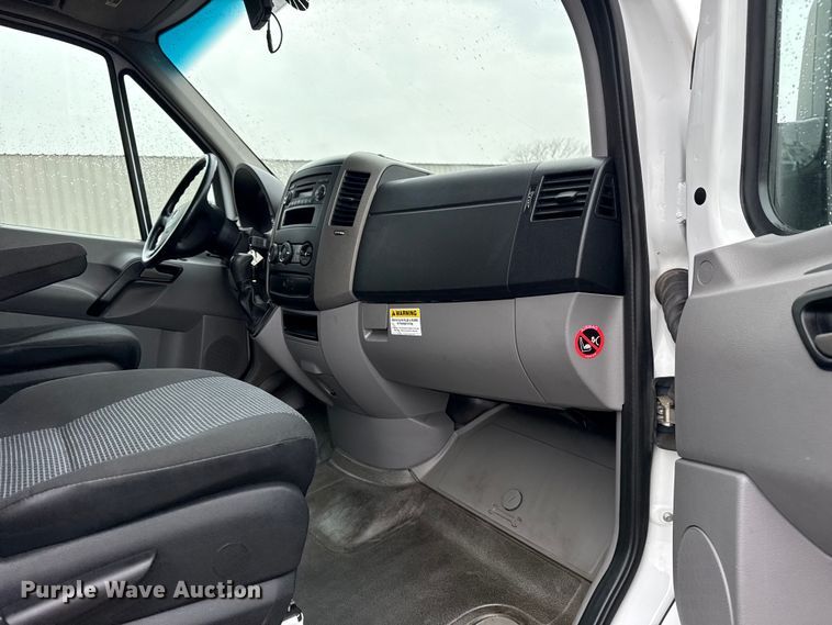 image for item EG1776 2011 Mercedes-Benz Sprinter 2500 van