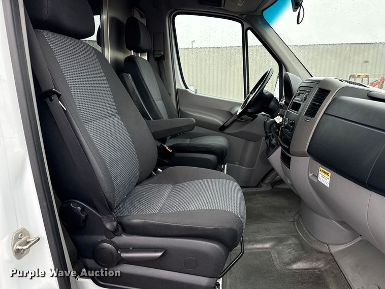 image for item EG1776 2011 Mercedes-Benz Sprinter 2500 van