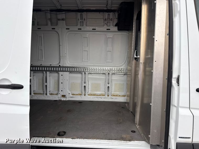 image for item EG1776 2011 Mercedes-Benz Sprinter 2500 van