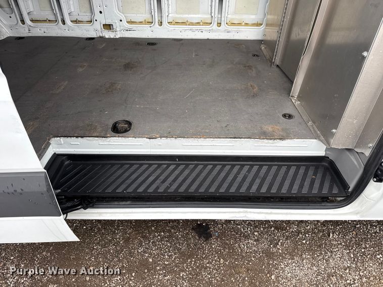 image for item EG1776 2011 Mercedes-Benz Sprinter 2500 van