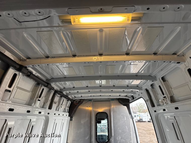 image for item EG1776 2011 Mercedes-Benz Sprinter 2500 van