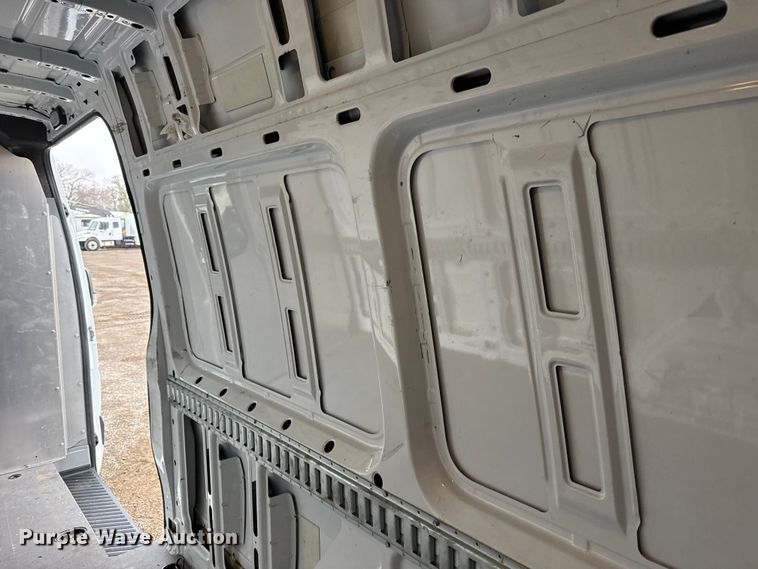 image for item EG1776 2011 Mercedes-Benz Sprinter 2500 van