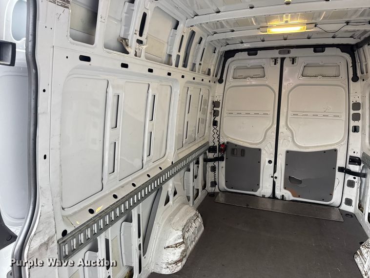 image for item EG1776 2011 Mercedes-Benz Sprinter 2500 van