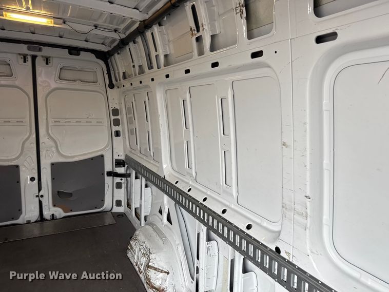 image for item EG1776 2011 Mercedes-Benz Sprinter 2500 van