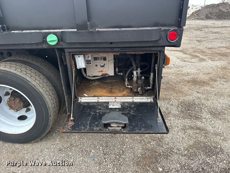 image for item EG1783 2009 GMC C4500 dump truck