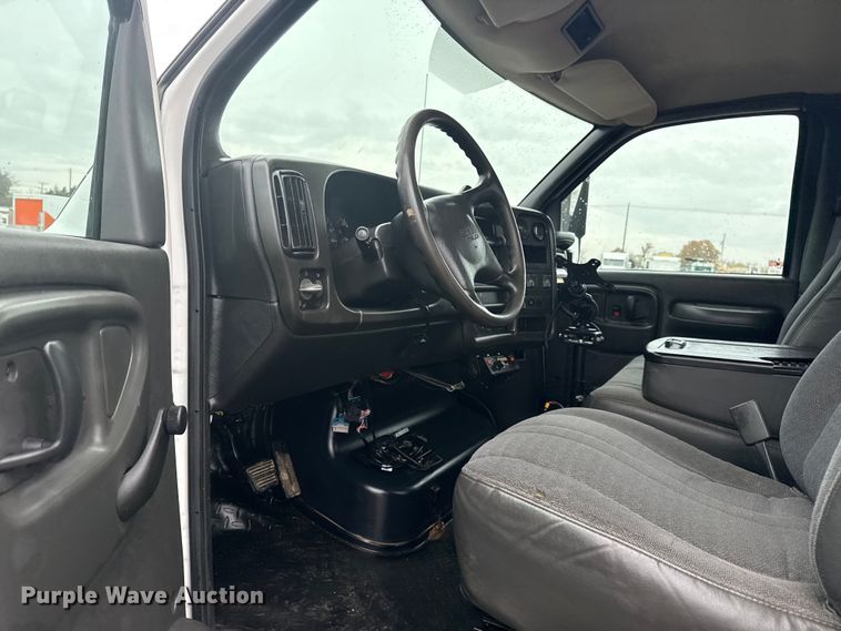 image for item EG1783 2009 GMC C4500 dump truck