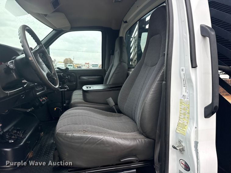 image for item EG1783 2009 GMC C4500 dump truck