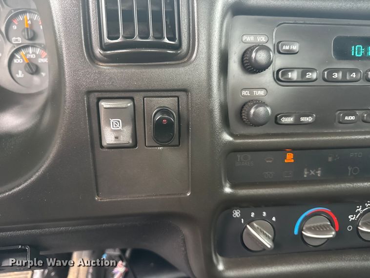 image for item EG1783 2009 GMC C4500 dump truck