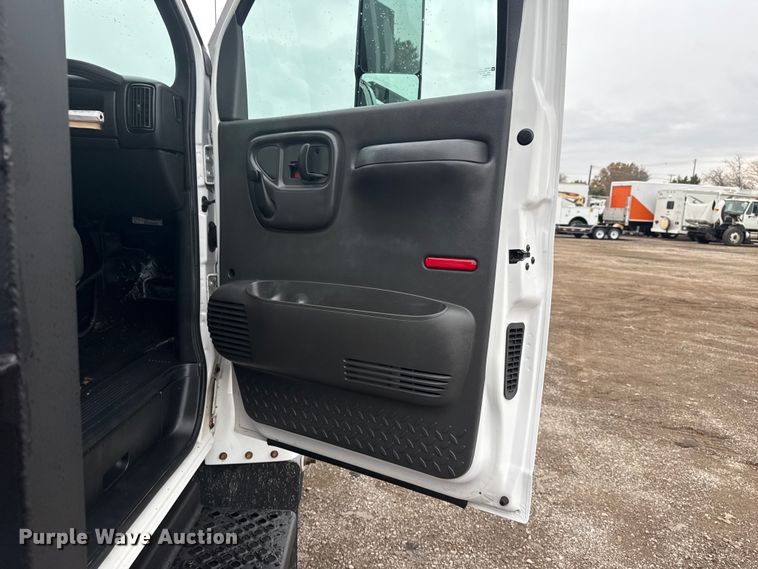 image for item EG1783 2009 GMC C4500 dump truck