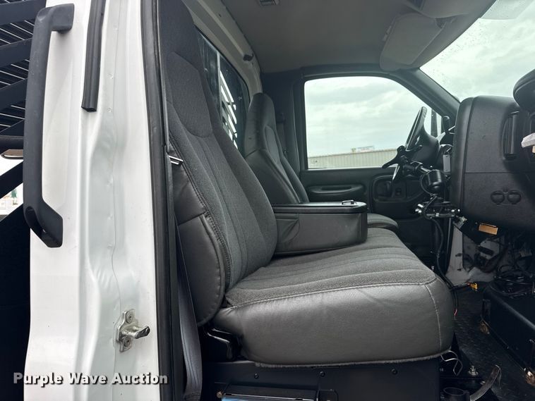 image for item EG1783 2009 GMC C4500 dump truck