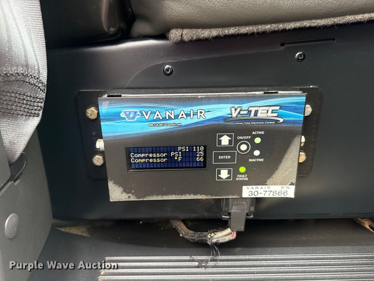 image for item EG1783 2009 GMC C4500 dump truck